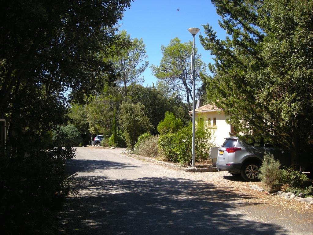 Bungalow Claret Vacquieres  Exterior photo